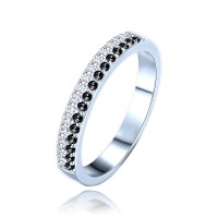 MINET Luxusní stříbrný prsten s bílými a černými zirkony vel. 63