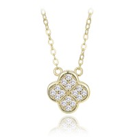 MINET Pozlacený stříbrný náhrdelník čtyřlístek s bílými zirkony