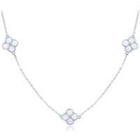 MINET Stříbrný náhrdelník čtyřlístky s bílou perletí