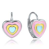 MINET Dětské stříbrné náušnice duhová srdíčka