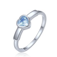 MINET Decentní stříbrný prsten srdce se světle modrým zirkonem vel. 52