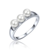 MINET Stříbrný prsten s přírodní perlou vel. 57